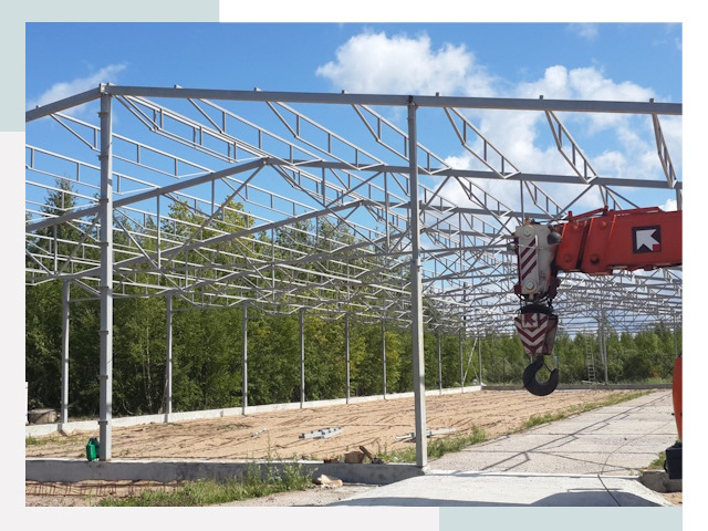 Строительство конюшен в Усинск от 614 руб. под ключ